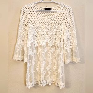 Ana & Rose Round Neck 3/4 Bell Sleeves Crochet Embroidered Floral Lace Top Sz M